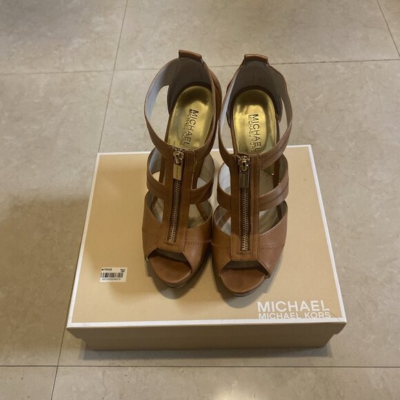 Michael Kors Berkley Platform Brown Platform Heel Sandal - Picture 10 of 10